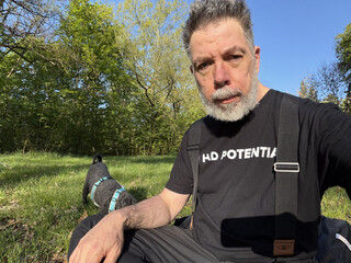t-shirt mit der aufschrift „i had potential“, aber man kann von der aufschrift nix erkennen