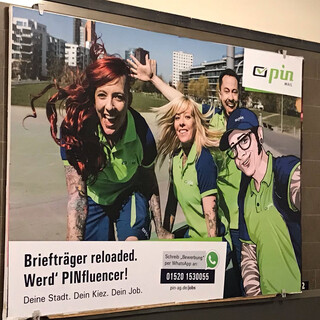 Photo by felix schwenzel in U-Bahnhof Mehringdamm. Keine Fotobeschreibung verf&uuml;gbar..