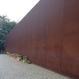 Photo by felix schwenzel in Gedenkst&auml;tte Berliner Mauer. Keine Fotobeschreibung verf&uuml;gbar..