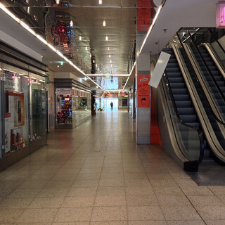 Photo by felix schwenzel in Fu&szlig;g&auml;ngerzone Gorkistra&szlig;e. Keine Fotobeschreibung verf&uuml;gbar..
