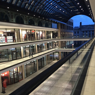 Photo by felix schwenzel in Mall of Berlin. Keine Fotobeschreibung verf&uuml;gbar..